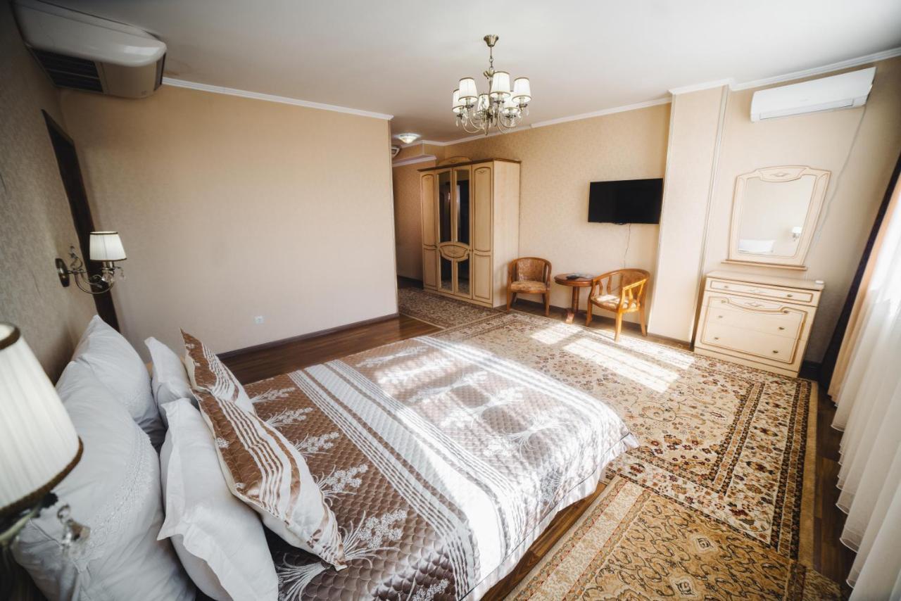 Sunrise Osh Hotel Екстериор снимка